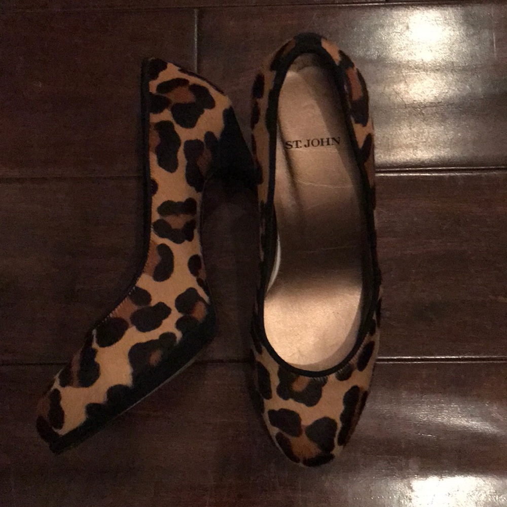 St. John Pumps